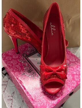 NIB - Ellie Dorthy Ruby Red Heels women's size 8